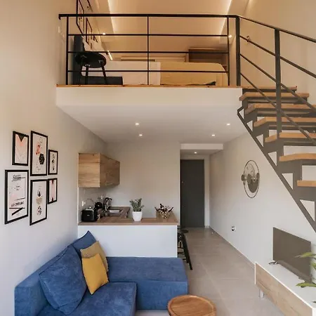 Stylish & Elegant Loft In The Center